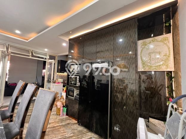 Rumah Luxury Modern Tanpa Renovasi di Citra Grand Jakarta Timur Rumah Luxury Modern Tanpa Renovasi di Citra Grand Jakarta Timur