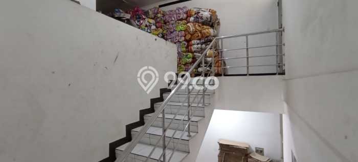 Lokasi Strategis! Dijual Ruko Bisnis di Babakan Ciparay, Bandung Kondisi Baik Lokasi Strategis! Dijual Ruko Bisnis di Babakan Ciparay, Bandung Kondisi Baik