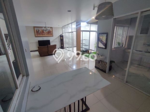 Rumah Luxury Modern Siap Huni di Daan Mogot Jakarta Barat Rumah Luxury Modern Siap Huni di Daan Mogot Jakarta Barat