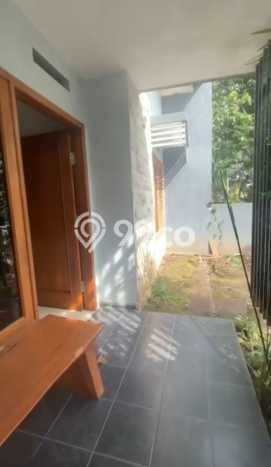 Disewakan! Rumah 3 Kamar Tidur &
2 Kamar Mandi di Permata Jingga, Malang Disewakan! Rumah 3 Kamar Tidur &
2 Kamar Mandi di Permata Jingga, Malang