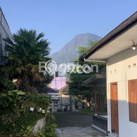 Rumah Elit LB 250m2 Siap Huni Desain Elegan di Bumiayu, Malang Rumah Elit LB 250m2 Siap Huni Desain Elegan di Bumiayu, Malang