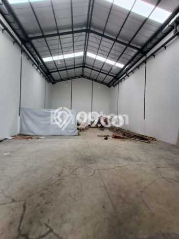 Unit Gudang Dijual di Singosari Malang Luas Tanah 280m2, Luas Bangunan 220m2 Unit Gudang Dijual di Singosari Malang Luas Tanah 280m2, Luas Bangunan 220m2