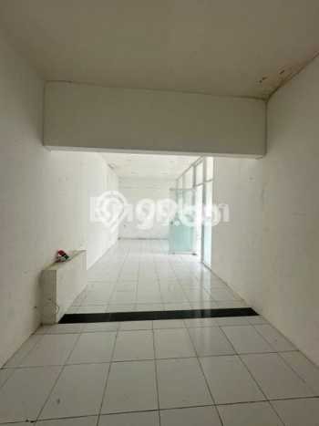 Unit Gudang disewakan di Pakisaji Malang dengan LT 2100m2 / LB 800m2 Unit Gudang disewakan di Pakisaji Malang dengan LT 2100m2 / LB 800m2