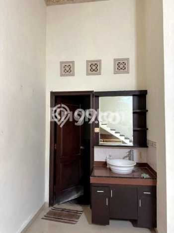 Jarang Ada! Rumah Sewa 4 Kamar Bagus Siap Huni Tidar Jarang Ada! Rumah Sewa 4 Kamar Bagus Siap Huni Tidar