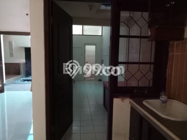Rumah Sewa Malang LT 160m2 LB 150m2 Area Araya Rumah Sewa Malang LT 160m2 LB 150m2 Area Araya
