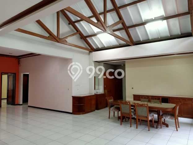 Hunian Elit LB 300m2 Siap Pakai Desain Elegan di Bandung Barat, Bandung Hunian Elit LB 300m2 Siap Pakai Desain Elegan di Bandung Barat, Bandung