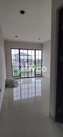 Rumah Mewah LB 160m2 Siap Huni Desain Elegan di Green Lake City, Jakarta Barat Rumah Mewah LB 160m2 Siap Huni Desain Elegan di Green Lake City, Jakarta Barat