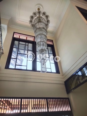 Dijual Hunian Mewah dengan Fasilitas Sekitar Komplit di Semarang Tengah, Semarang Dijual Hunian Mewah dengan Fasilitas Sekitar Komplit di Semarang Tengah, Semarang