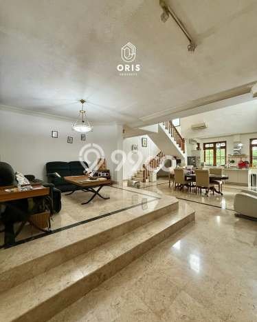 Rumah Elit Modern Tanpa Renovasi di Cipete Jakarta Selatan Rumah Elit Modern Tanpa Renovasi di Cipete Jakarta Selatan