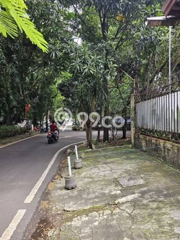Rumah Elit Modern Tanpa Renovasi di Senopati Jakarta Selatan Rumah Elit Modern Tanpa Renovasi di Senopati Jakarta Selatan