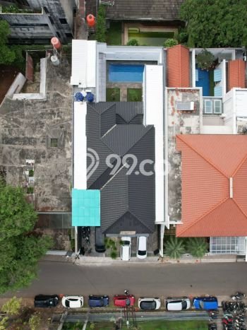 Siap Huni Rumah Mewah 5 Kamar di Kebayoran Baru Dekat ke Mana Pun Siap Huni Rumah Mewah 5 Kamar di Kebayoran Baru Dekat ke Mana Pun