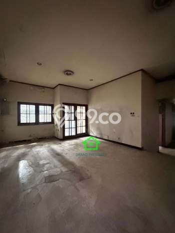 Rumah Mewah LB 500m2 Siap Huni Desain Elegan di Senopati, Jakarta Selatan Rumah Mewah LB 500m2 Siap Huni Desain Elegan di Senopati, Jakarta Selatan