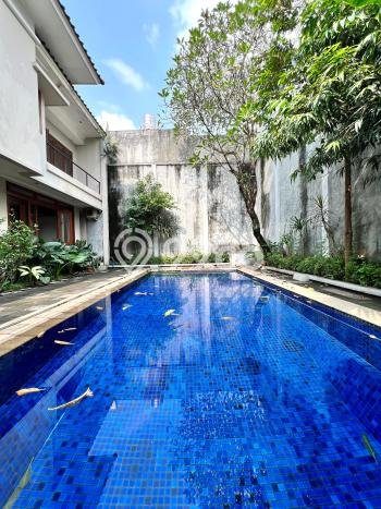 Rumah Luxury Modern Tanpa Renovasi di Kemang Jakarta Selatan Rumah Luxury Modern Tanpa Renovasi di Kemang Jakarta Selatan
