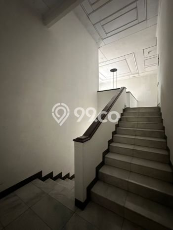 Dijual Rumah Luas Elegan Dengan View Cantik di Pondok Indah, Jakarta Selatan Dijual Rumah Luas Elegan Dengan View Cantik di Pondok Indah, Jakarta Selatan