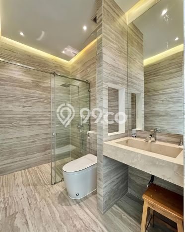 Hunian Mewah Siap Huni LT 469m2 di Kebayoran Baru, Jakarta Selatan Hunian Mewah Siap Huni LT 469m2 di Kebayoran Baru, Jakarta Selatan