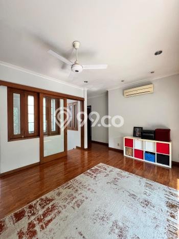 Rumah Luxury Modern Tanpa Renovasi di Kemang Jakarta Selatan Rumah Luxury Modern Tanpa Renovasi di Kemang Jakarta Selatan