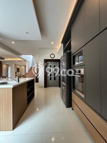 Rumah Luxury Modern Tanpa Renovasi di Sudirman Jakarta Selatan Rumah Luxury Modern Tanpa Renovasi di Sudirman Jakarta Selatan