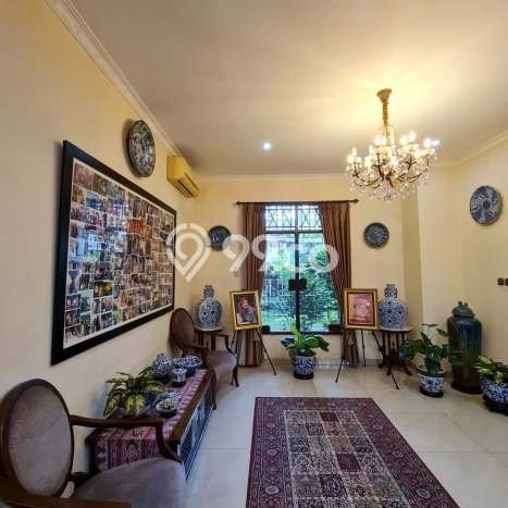 Rumah Elit LB 400m2 Siap Huni Desain Elegan di Kuningan, Jakarta Selatan Rumah Elit LB 400m2 Siap Huni Desain Elegan di Kuningan, Jakarta Selatan
