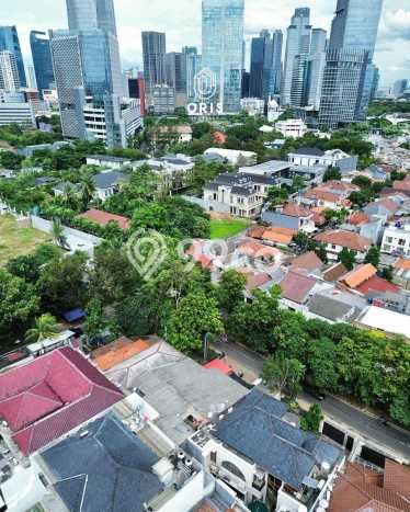 Hunian Mewah LB 200m2 Siap Pakai Desain Elegan di Senopati, Jakarta Selatan Hunian Mewah LB 200m2 Siap Pakai Desain Elegan di Senopati, Jakarta Selatan