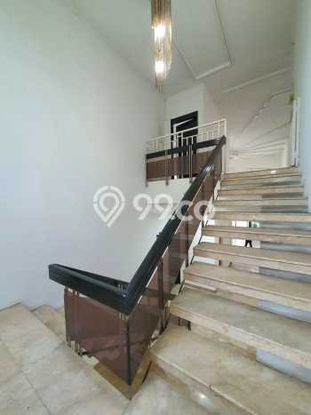 Ready to Use! Luxury House LT 704m2 Desain Elegan di Senopati Ready to Use! Luxury House LT 704m2 Desain Elegan di Senopati