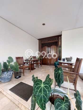 Jual Rumah Luas Megah Dengan View Eksklusif di Kemang, Jakarta Selatan Jual Rumah Luas Megah Dengan View Eksklusif di Kemang, Jakarta Selatan