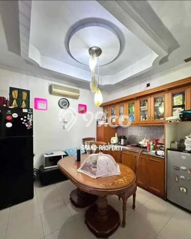 Rumah Mewah LB 425m2 Siap Huni Desain Elegan di Pondok Indah, Jakarta Selatan Rumah Mewah LB 425m2 Siap Huni Desain Elegan di Pondok Indah, Jakarta Selatan