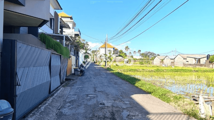 Jual Rumah Minimalis Bagus Punya 4 KT di Denpasar Barat Denpasar SHM Jual Rumah Minimalis Bagus Punya 4 KT di Denpasar Barat Denpasar SHM