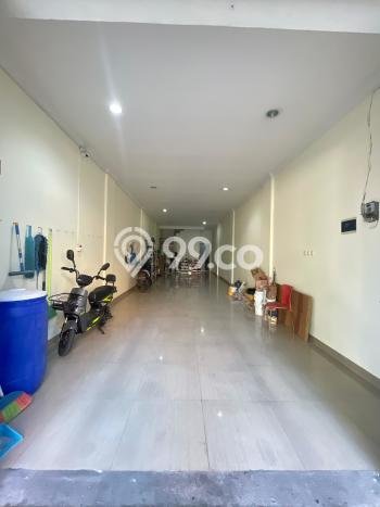 AREA KOMERSIAL! Ruko For Rent Kawasan Tanjung Duren, Luas 240m², Jalan Utama, Siap Bisnis AREA KOMERSIAL! Ruko For Rent Kawasan Tanjung Duren, Luas 240m², Jalan Utama, Siap Bisnis