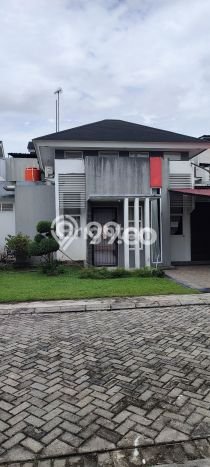 Disewakan Rumah Harga Terjangkau di Arifin Ahmad Pekanbaru dengan 3 Kamar Tidur Disewakan Rumah Harga Terjangkau di Arifin Ahmad Pekanbaru dengan 3 Kamar Tidur