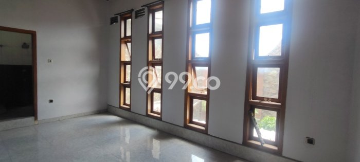 Jarang Ada! Rumah Sewa 4 Kamar Nyaman Siap Huni Malang Kota Jarang Ada! Rumah Sewa 4 Kamar Nyaman Siap Huni Malang Kota