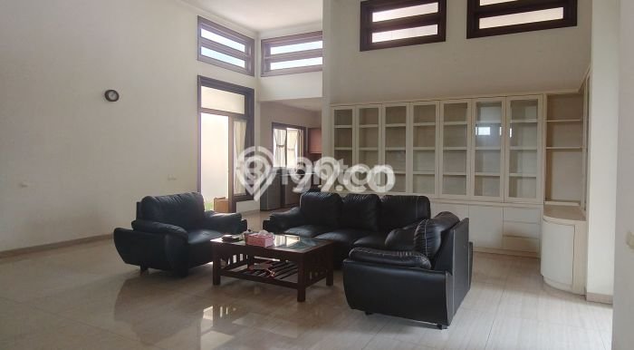 Rumah Elit Modern Tanpa Renovasi di Soekarno Hatta Malang Rumah Elit Modern Tanpa Renovasi di Soekarno Hatta Malang