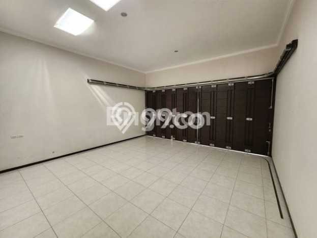 Rumah Strategis di Dieng Tidar, 4 KT, Area Nyaman, LT 471m2m² Bangunan 420m2m² Rumah Strategis di Dieng Tidar, 4 KT, Area Nyaman, LT 471m2m² Bangunan 420m2m²