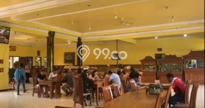 Disewakan Komersial di Singosari Malang LT 3500m2, LB 600m2 Disewakan Komersial di Singosari Malang LT 3500m2, LB 600m2