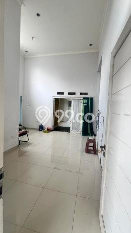 Disewakan! Rumah 4 Kamar Tidur &
3 Kamar Mandi di Permata Jingga, Malang Disewakan! Rumah 4 Kamar Tidur &
3 Kamar Mandi di Permata Jingga, Malang