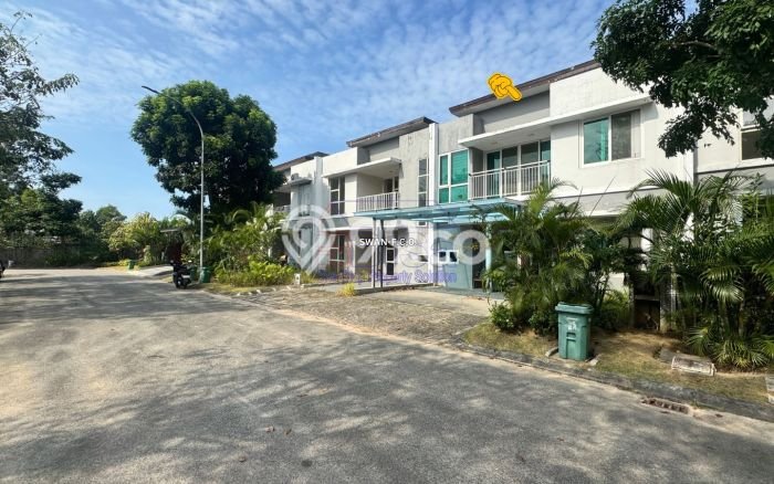 Rumah Elit LB 141m2 Siap Huni Desain Elegan di Tiban, Batam Rumah Elit LB 141m2 Siap Huni Desain Elegan di Tiban, Batam