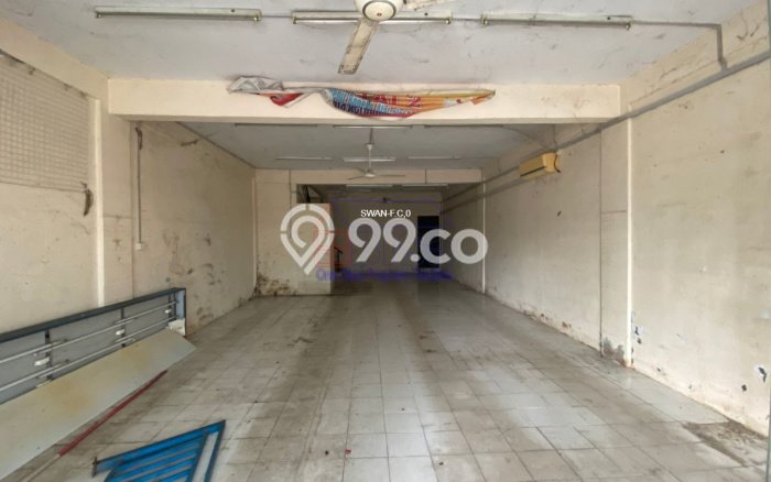 Ruko Dijual di Batam LT 108m2 & LB 324m2 Lokasi Terbaik! Ruko Dijual di Batam LT 108m2 & LB 324m2 Lokasi Terbaik!