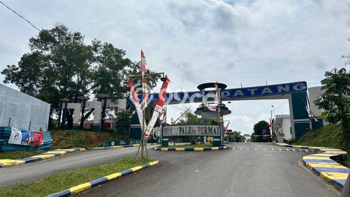 Rumah Elit LB 300m2 Siap Pakai Desain Elegan di Batam Centre, Batam Rumah Elit LB 300m2 Siap Pakai Desain Elegan di Batam Centre, Batam