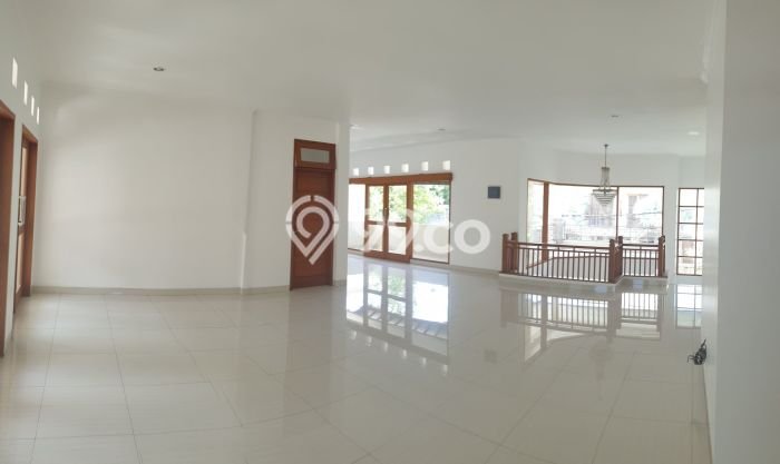 Rumah Luxury Modern Tanpa Renovasi di Renon Denpasar Rumah Luxury Modern Tanpa Renovasi di Renon Denpasar