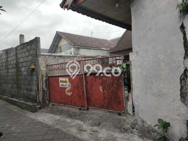 Unit Kost Dijual di Kawasan Denpasar Utara Denpasar dengan 7 KT Unit Kost Dijual di Kawasan Denpasar Utara Denpasar dengan 7 KT