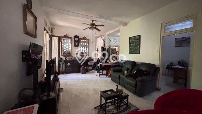 Hunian Cantik Modern Lb 250m2 di Denpasar Selatan, Denpasar Hunian Cantik Modern Lb 250m2 di Denpasar Selatan, Denpasar