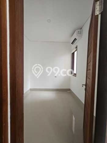 Disewakan! Rumah 3 Kamar Tidur &
3 Kamar Mandi di Renon, Denpasar Disewakan! Rumah 3 Kamar Tidur &
3 Kamar Mandi di Renon, Denpasar