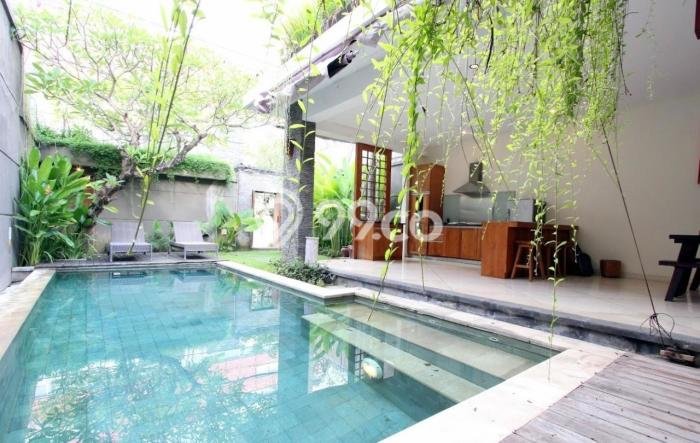 Hunian Mewah LB 140m2 Siap Pakai Desain Elegan di Seminyak, Badung Hunian Mewah LB 140m2 Siap Pakai Desain Elegan di Seminyak, Badung