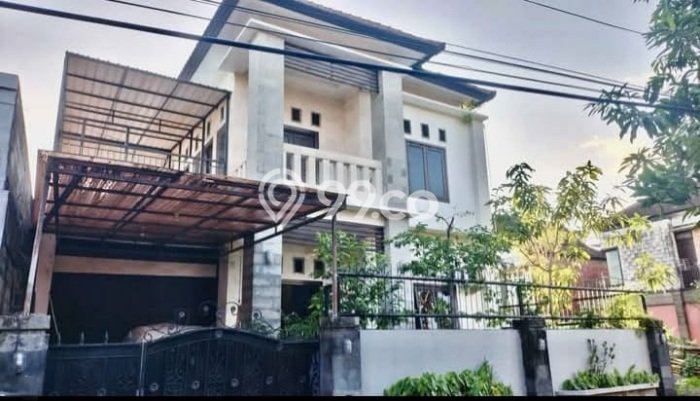 Rumah Siap Huni LT 200m2m² / LB 375m2m² di Lokasi Strategis , Badung Rumah Siap Huni LT 200m2m² / LB 375m2m² di Lokasi Strategis , Badung