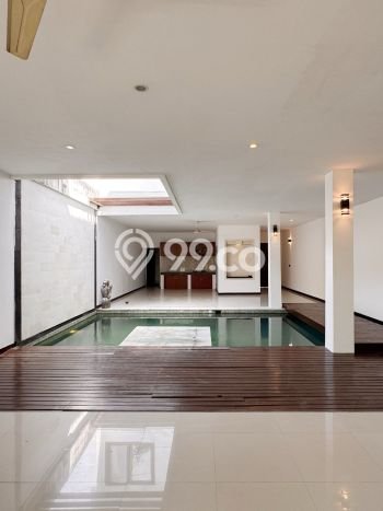 Rumah Premium di Pererenan, 5 KM, Area Nyaman, Luas 200m² Bangunan 200m² Rumah Premium di Pererenan, 5 KM, Area Nyaman, Luas 200m² Bangunan 200m²