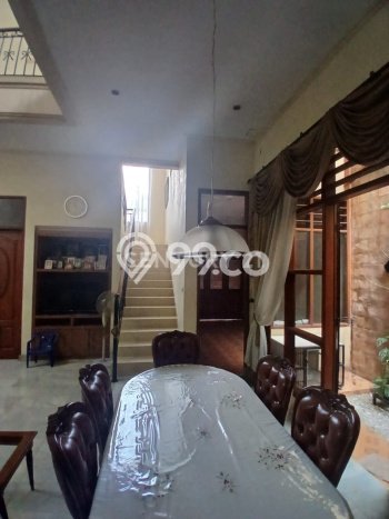 Ready to Use! Premium House LT 315m2 Desain Elegan di Pulomas Ready to Use! Premium House LT 315m2 Desain Elegan di Pulomas