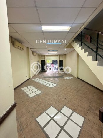 Ruko disewakan lokasi strategis Kelapa Gading Jakarta Utara 288m2 Ruko disewakan lokasi strategis Kelapa Gading Jakarta Utara 288m2