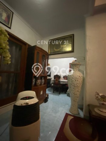 Hunian Nyaman Asri 4 KT Siap Pakai di Pegangsaan Jakarta Utara Hunian Nyaman Asri 4 KT Siap Pakai di Pegangsaan Jakarta Utara