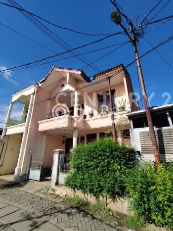 For Sale Hunian Rumah Terawat 6 Kamar di Sudimara, Tangerang For Sale Hunian Rumah Terawat 6 Kamar di Sudimara, Tangerang