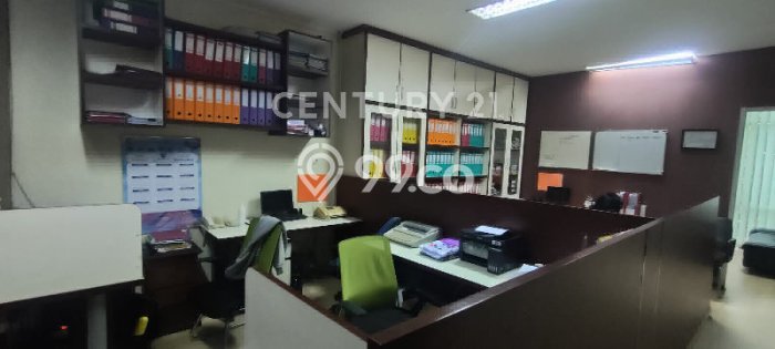 Unit Ruko Dijual di Jakarta Selatan LT 74m2 & LB 126m2 Unit Ruko Dijual di Jakarta Selatan LT 74m2 & LB 126m2