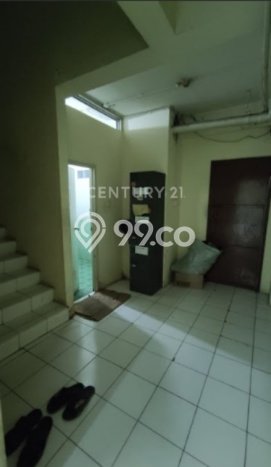 Ruko Bagus Dijual LB 240m2 Lokasi Strategis Jakarta Barat Area Cocok untuk Bisnis Ruko Bagus Dijual LB 240m2 Lokasi Strategis Jakarta Barat Area Cocok untuk Bisnis